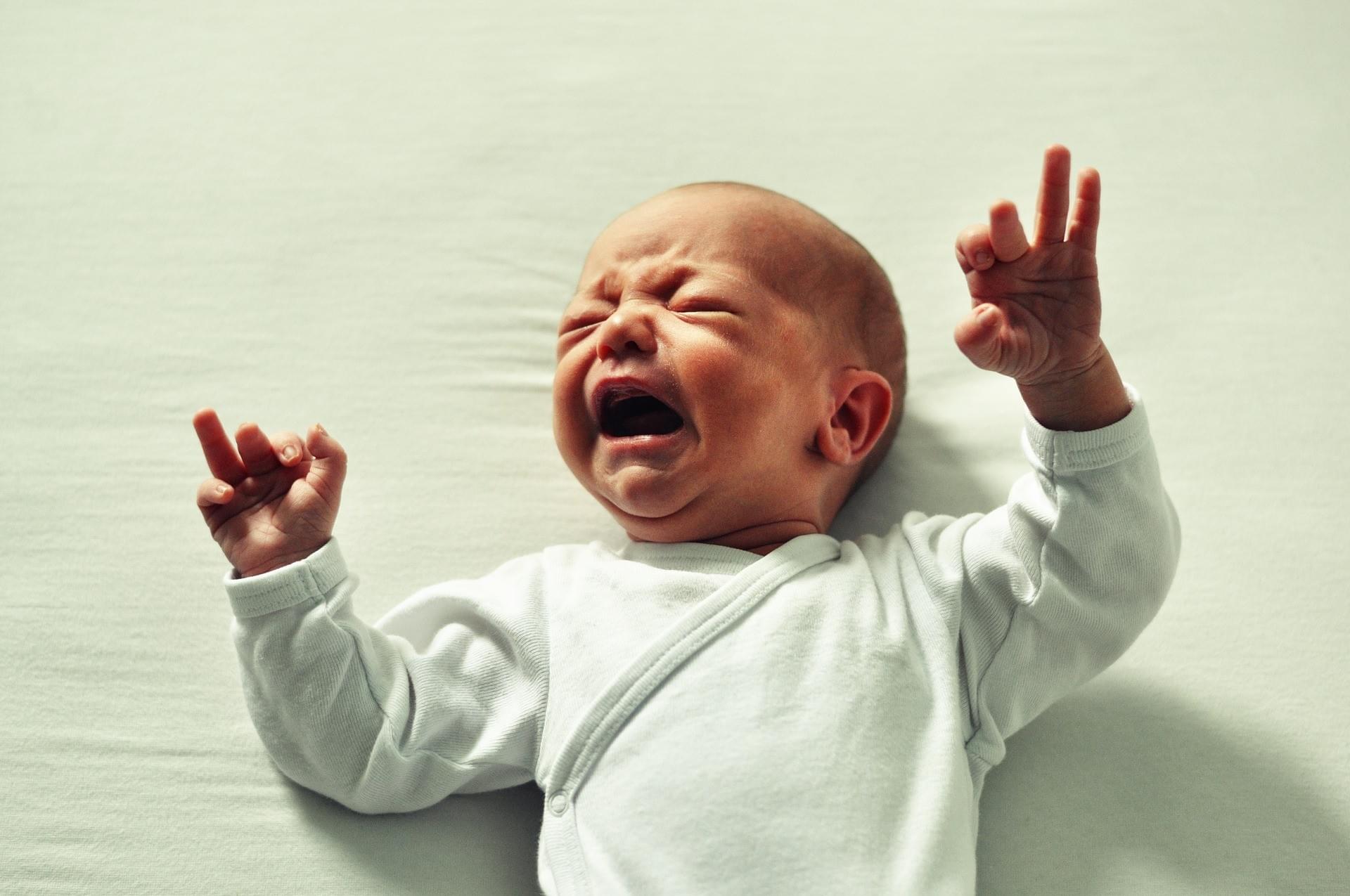 Mon enfant pleure souvent, fait-il des caprices ?
