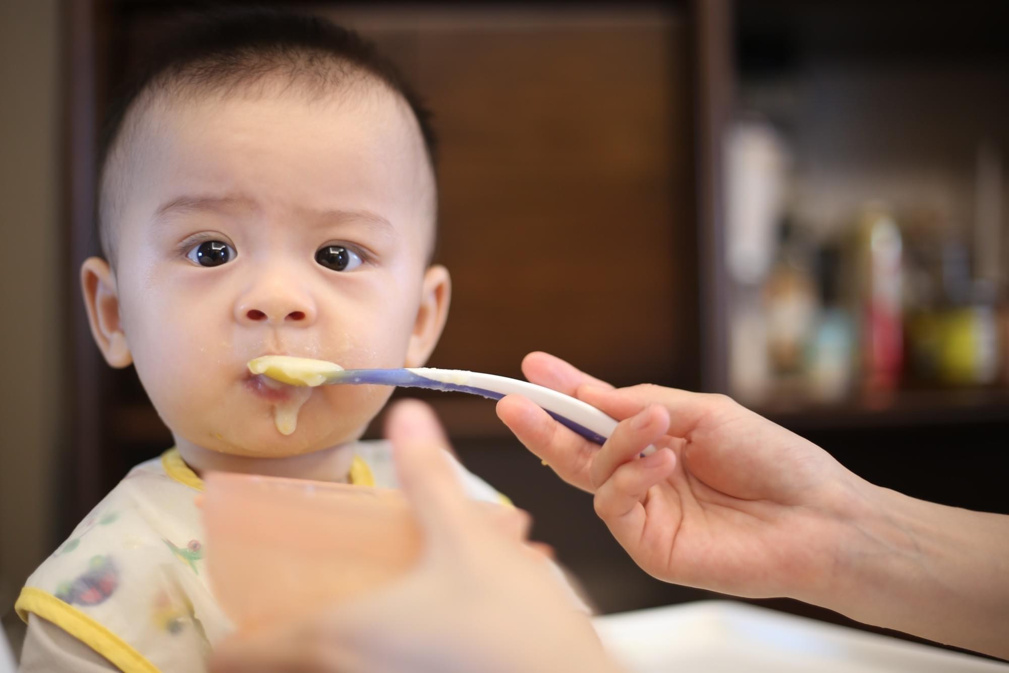 Mon enfant refuse de manger, que faire ?