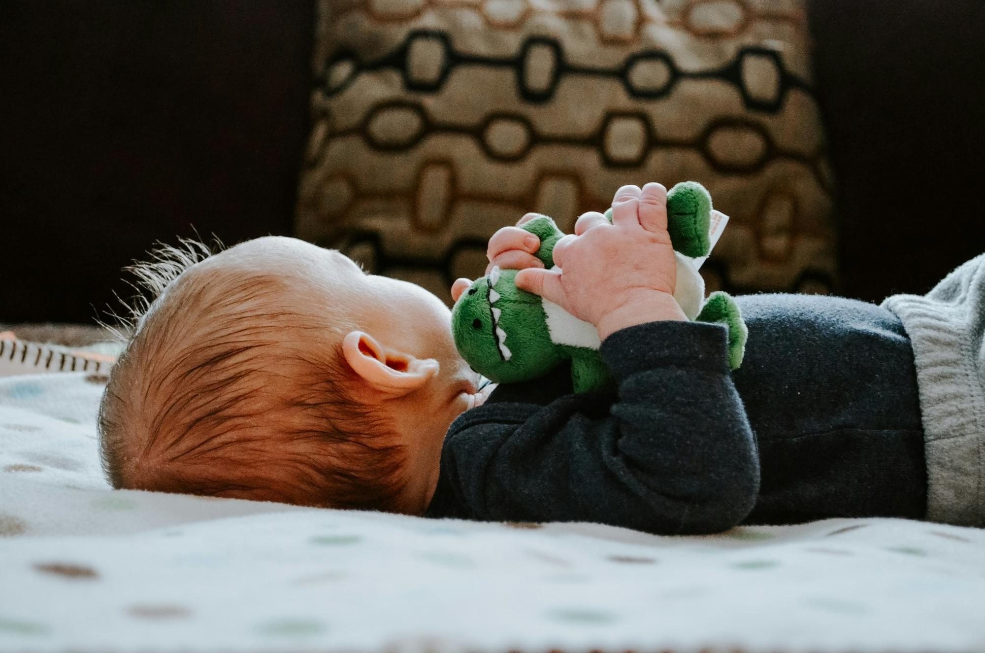 Pourquoi mon enfant ne se sépare jamais de son doudou ?