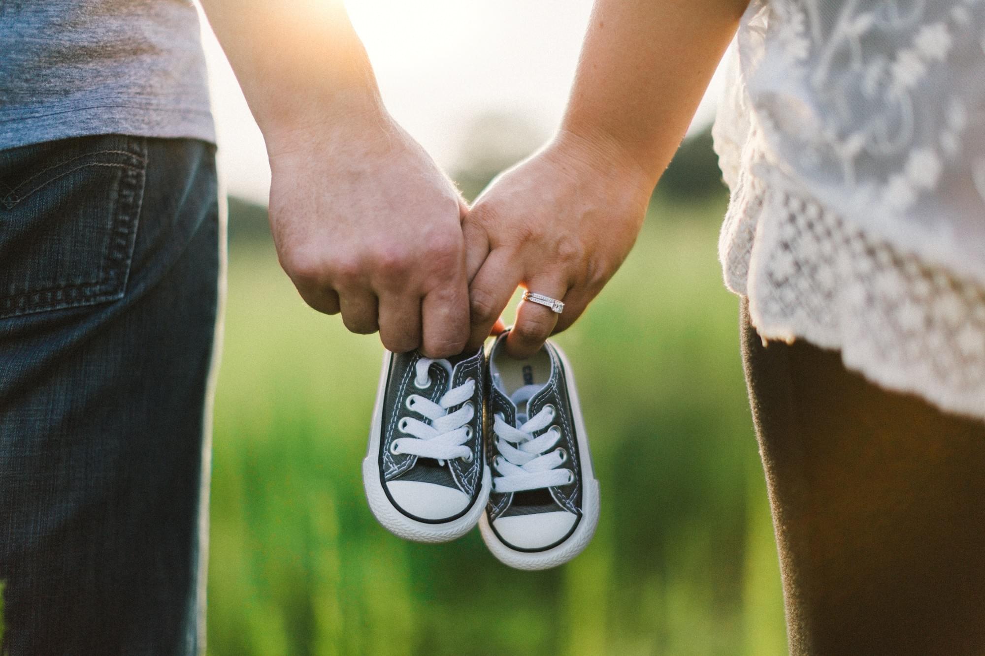 Quand commencer à mettre des chaussures à votre enfant ?