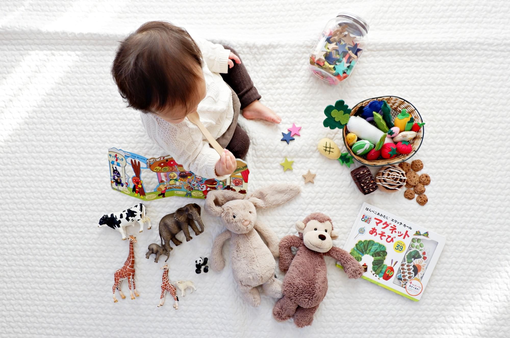 Spécial confinement : que faire à la maison avec son enfant de moins de deux ans ?