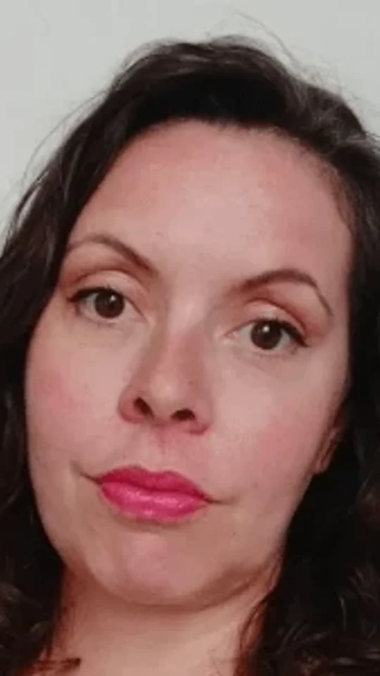 Photo : Leslie — Directrice de la crèche — Diplômée Éducatrice de Jeunes Enfants